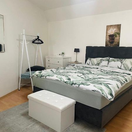 Easystay#2 Cozy Studio In Kliniknaehe, Mit Netflix,Kueche & Bad Бад-Эйнхаузен Экстерьер фото