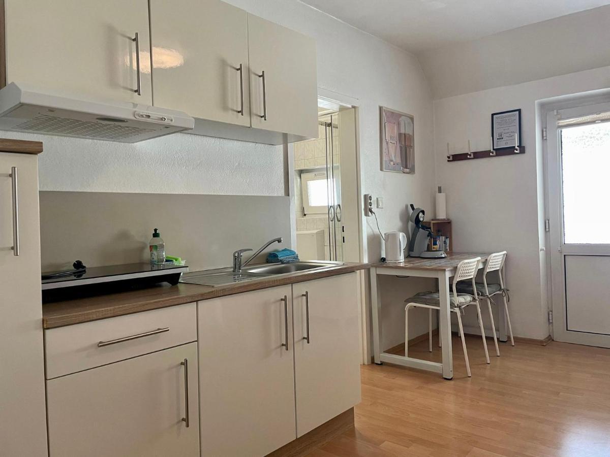 Easystay#2 Cozy Studio In Kliniknaehe, Mit Netflix,Kueche & Bad Бад-Эйнхаузен Экстерьер фото