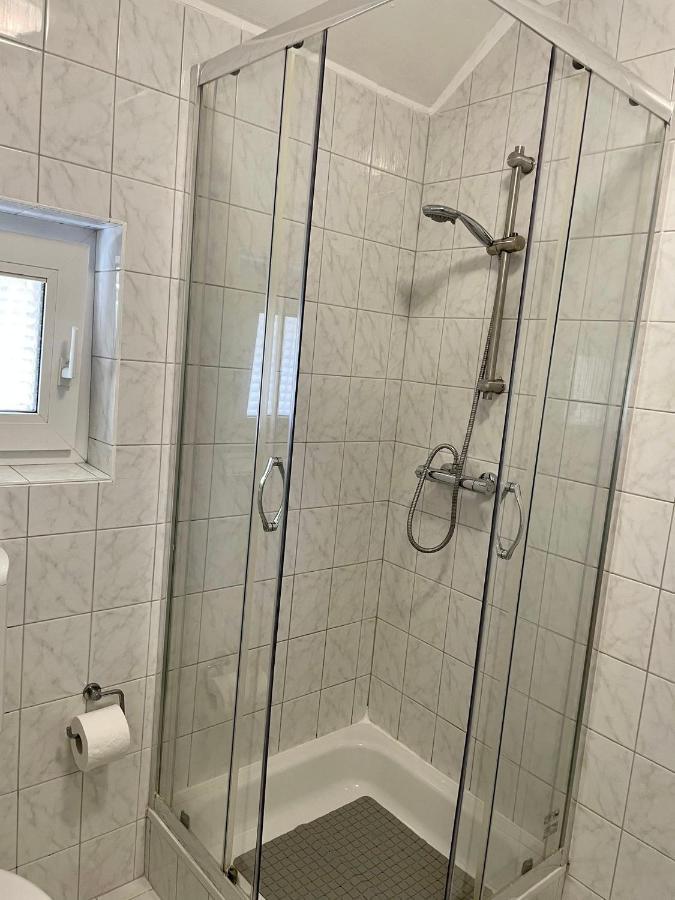 Easystay#2 Cozy Studio In Kliniknaehe, Mit Netflix,Kueche & Bad Бад-Эйнхаузен Экстерьер фото